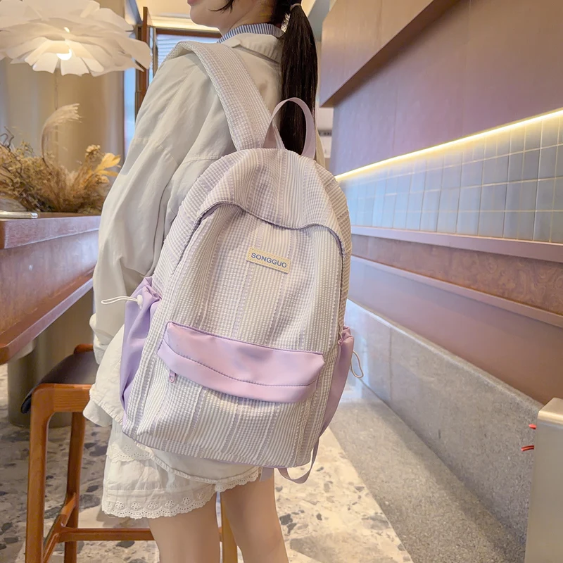 Stylischer gestreifter Design-Rucksack Karnz