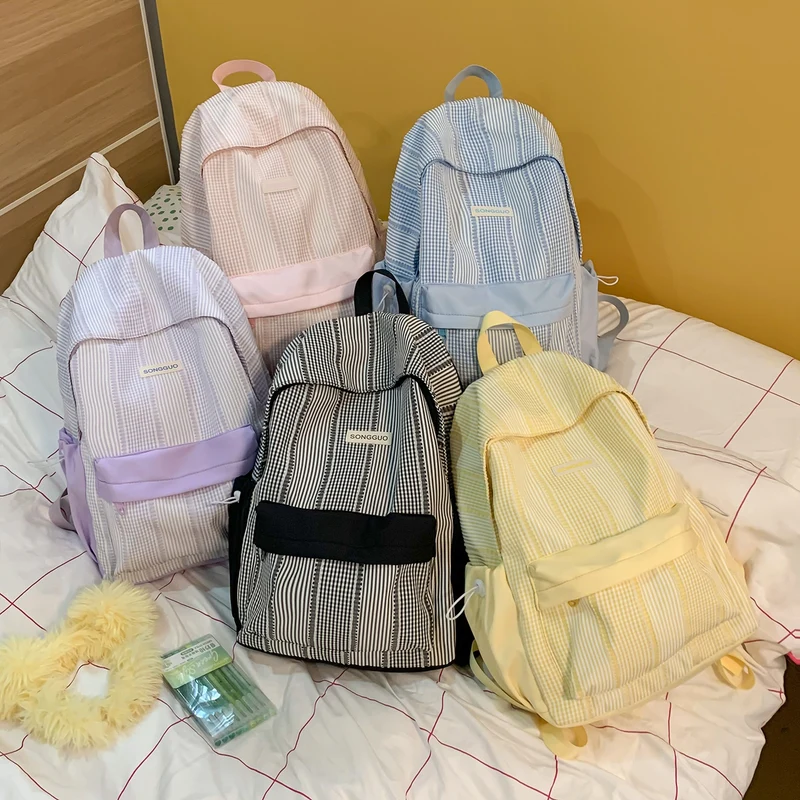 Stylischer gestreifter Design-Rucksack Karnz