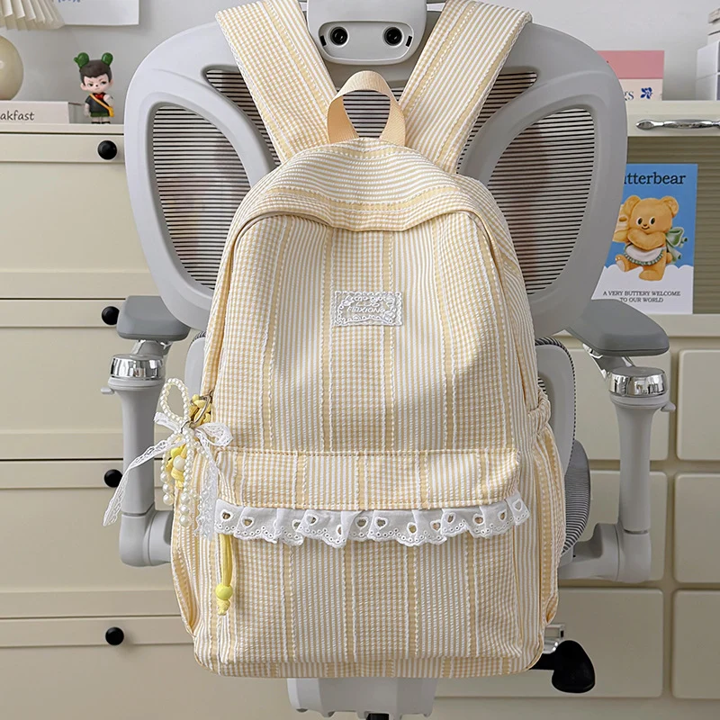 Stylischer gestreifter Design-Rucksack Karnz
