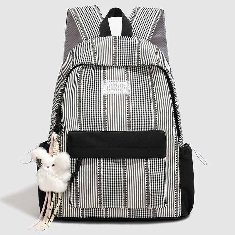 Stylischer gestreifter Design-Rucksack Karnz