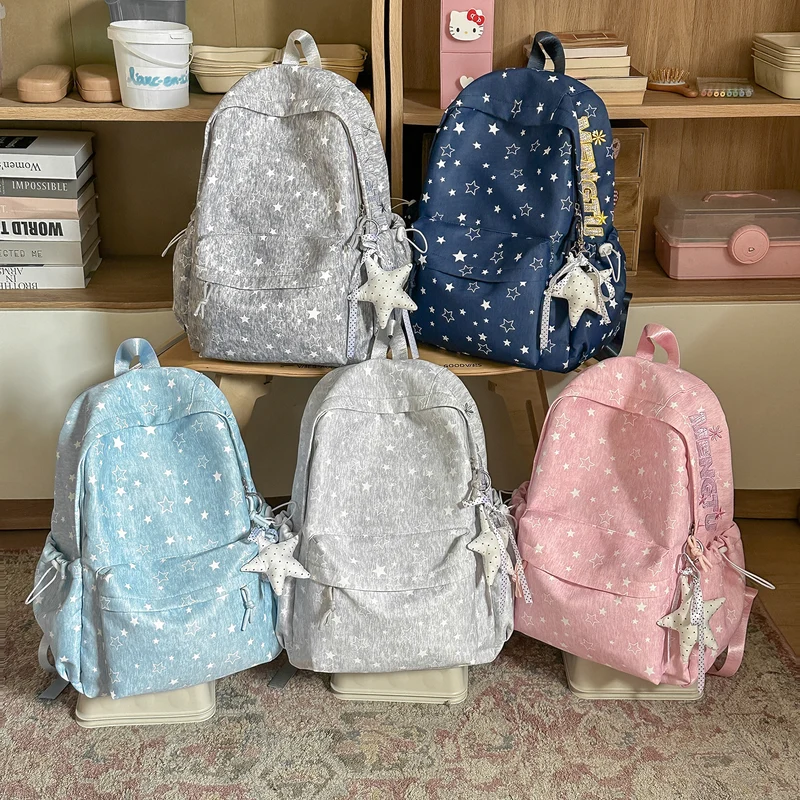 Stylische sternenverzierte Rucksack Karnz