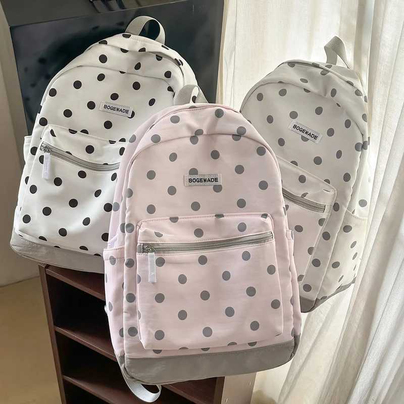 Lässiger punktbedruckter Rucksack Karnz