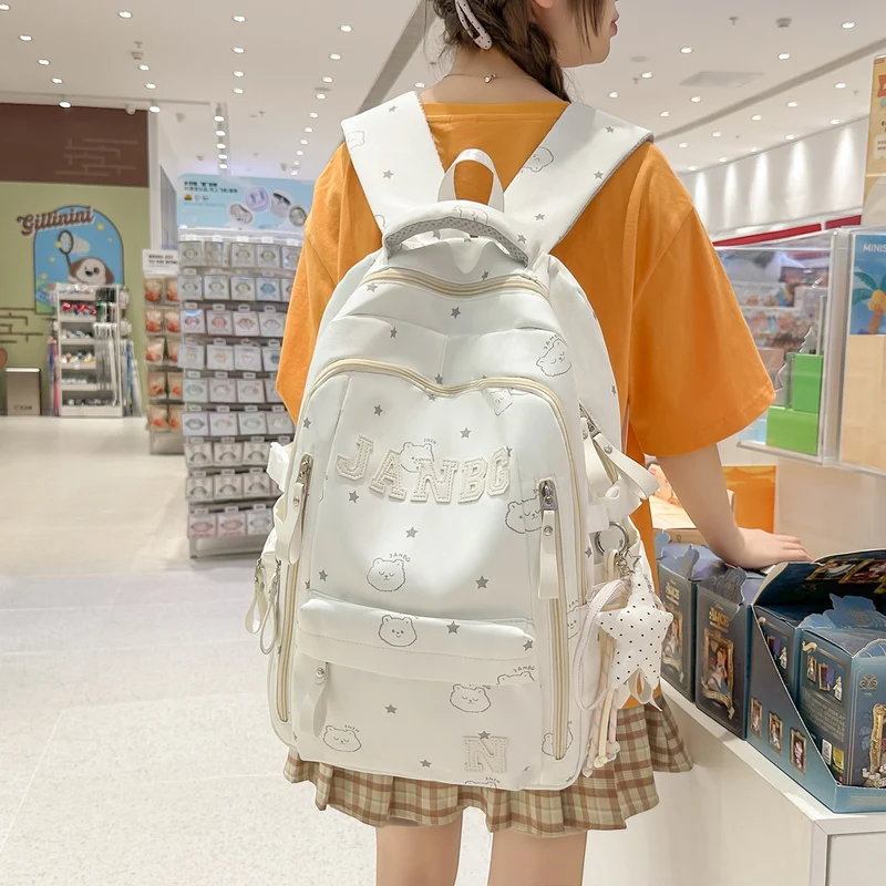 Legere Charakter-verzierte Rucksack Karnz