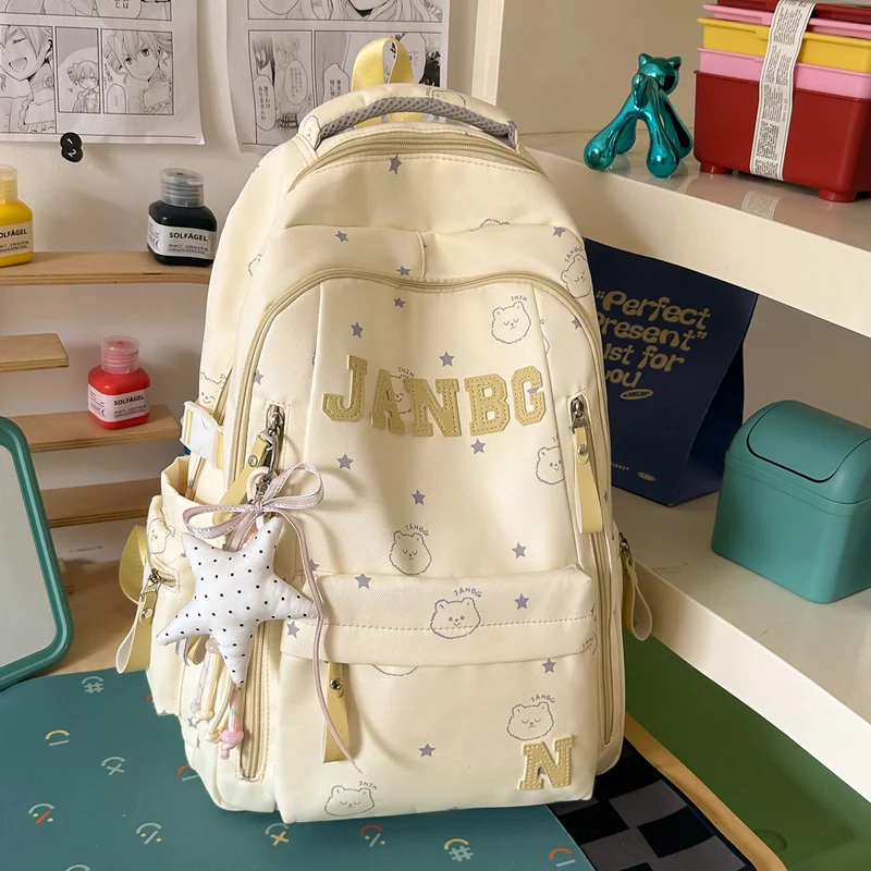 Legere Charakter-verzierte Rucksack Karnz