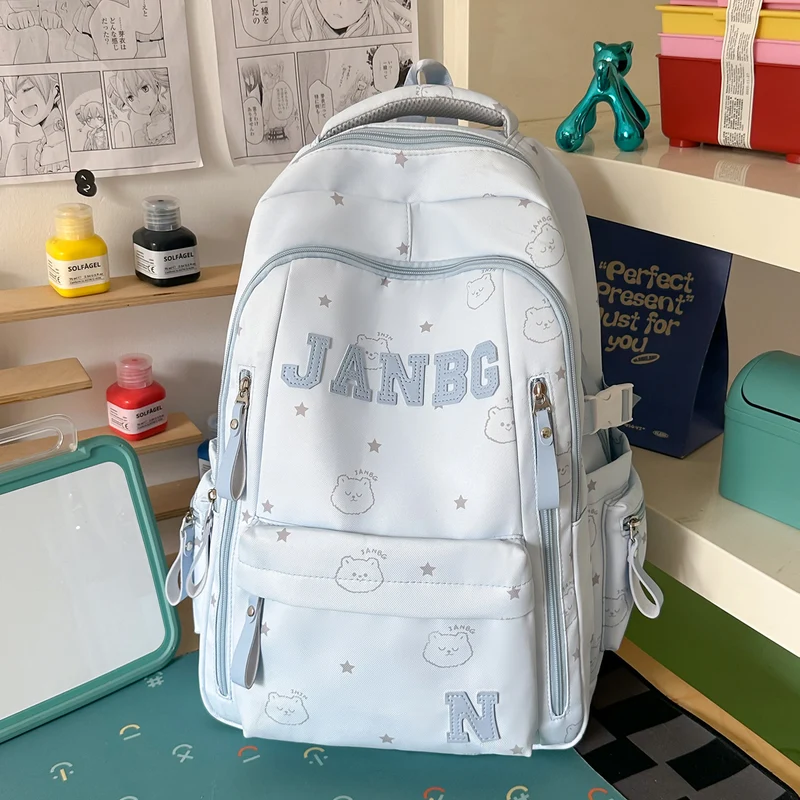 Legere Charakter-verzierte Rucksack Karnz