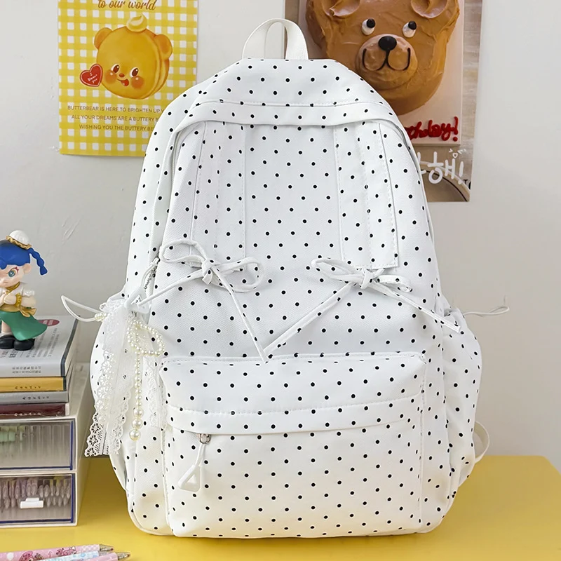 Stylische gepunktete Schultasche Karnz