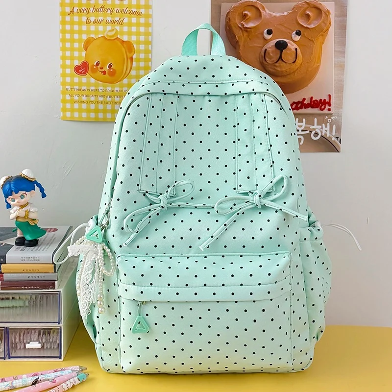 Stylische gepunktete Schultasche Karnz