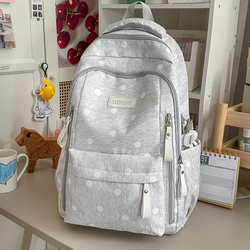Stylische gepunktete Rucksack Karnz