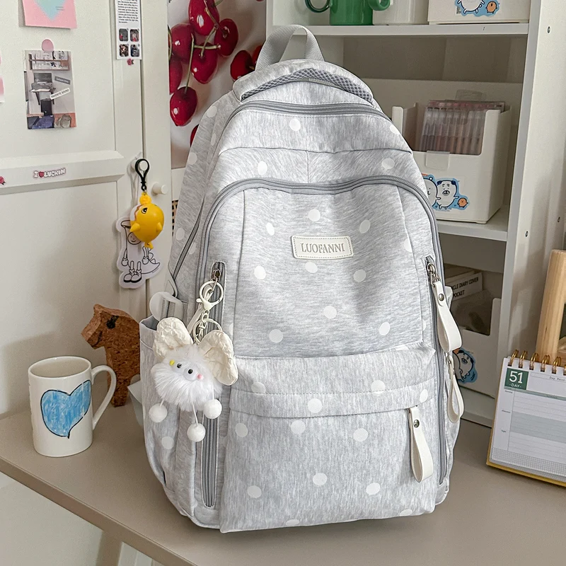 Stylische gepunktete Rucksack Karnz