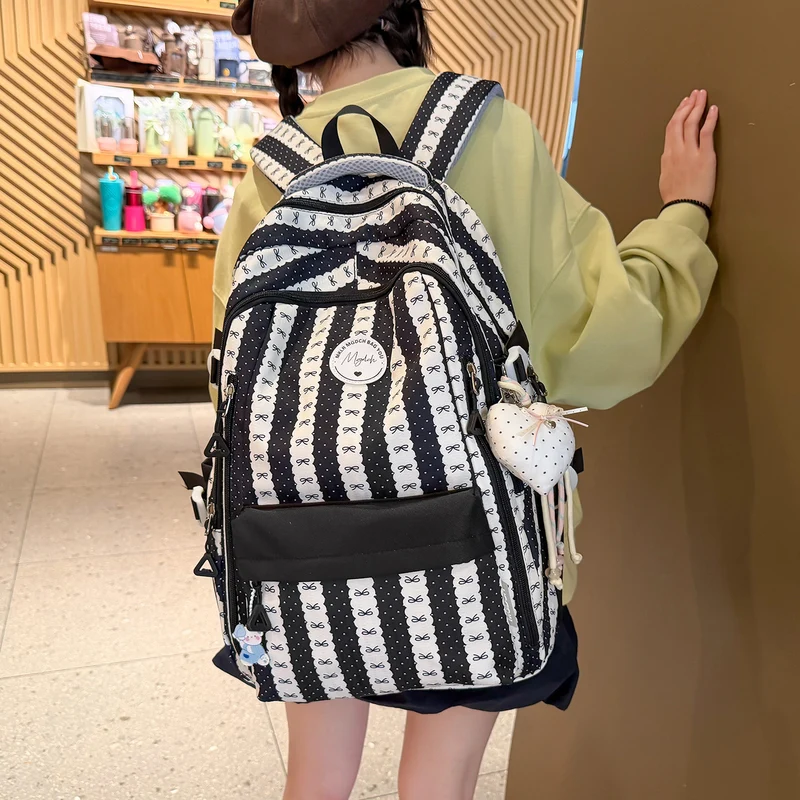 Funktionaler Easy-Access Schulrucksack Karnz