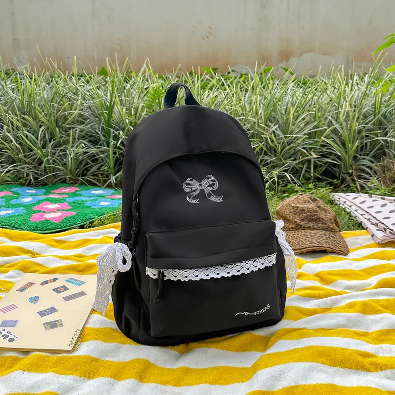 Charmanter mit Schleifen verzierten Rucksack Karnz