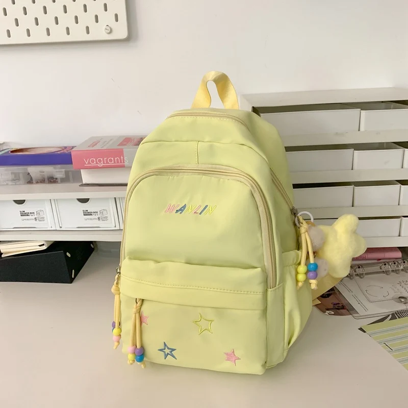 Verspielter mit Sternen verzierter Rucksack Karnz