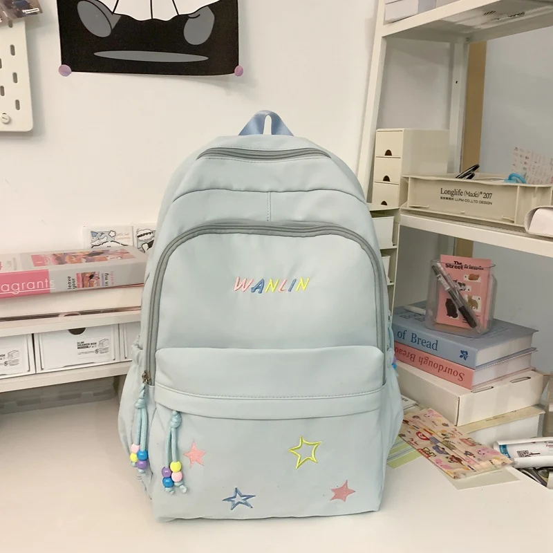 Verspielter mit Sternen verzierter Rucksack Karnz
