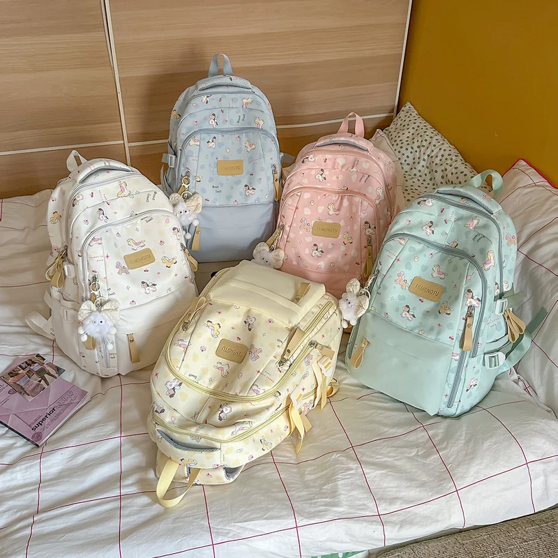 Spaßiger und skurriler Themen-Rucksack Karnz