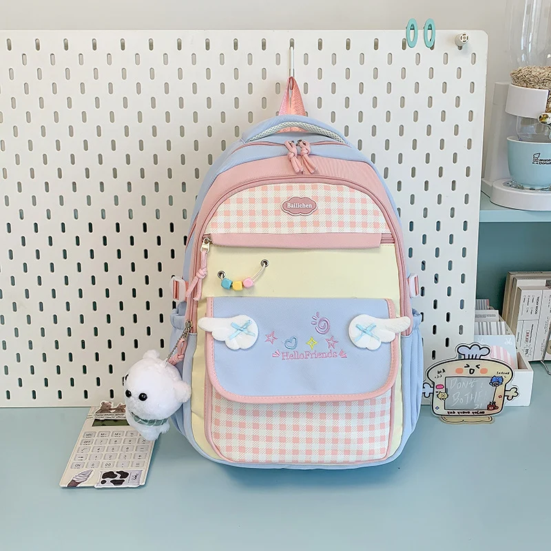 Spaßiger und verspielter Rucksack im Cartoon-Stil Karnz