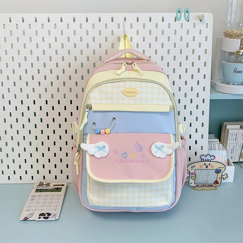 Spaßiger und verspielter Rucksack im Cartoon-Stil Karnz