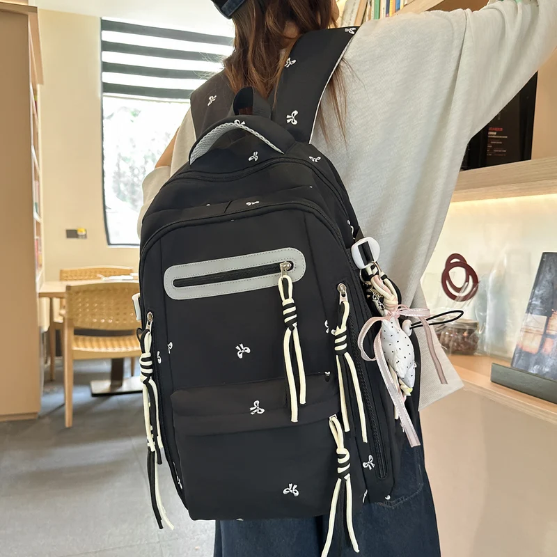 Dekorative Floral Bestickte Rucksack Karnz