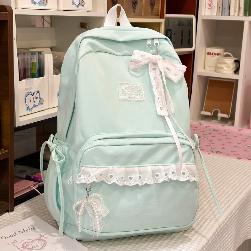 Dekorativer Cartoon-Charakter-Rucksack Karnz