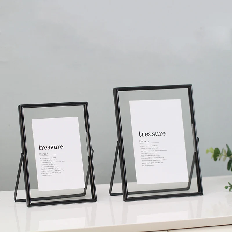 Dekorativer Rahmen für die Wanddekoration zu Hause