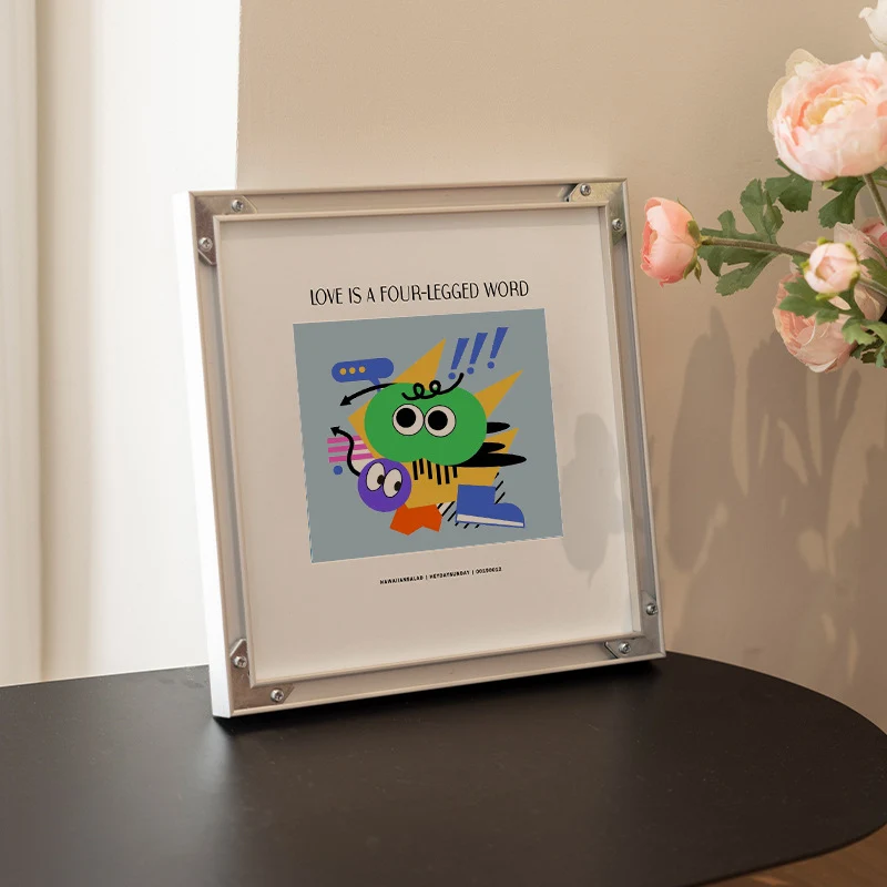 Verspielter illustrierter Kunstdruck für die Heimdekoration