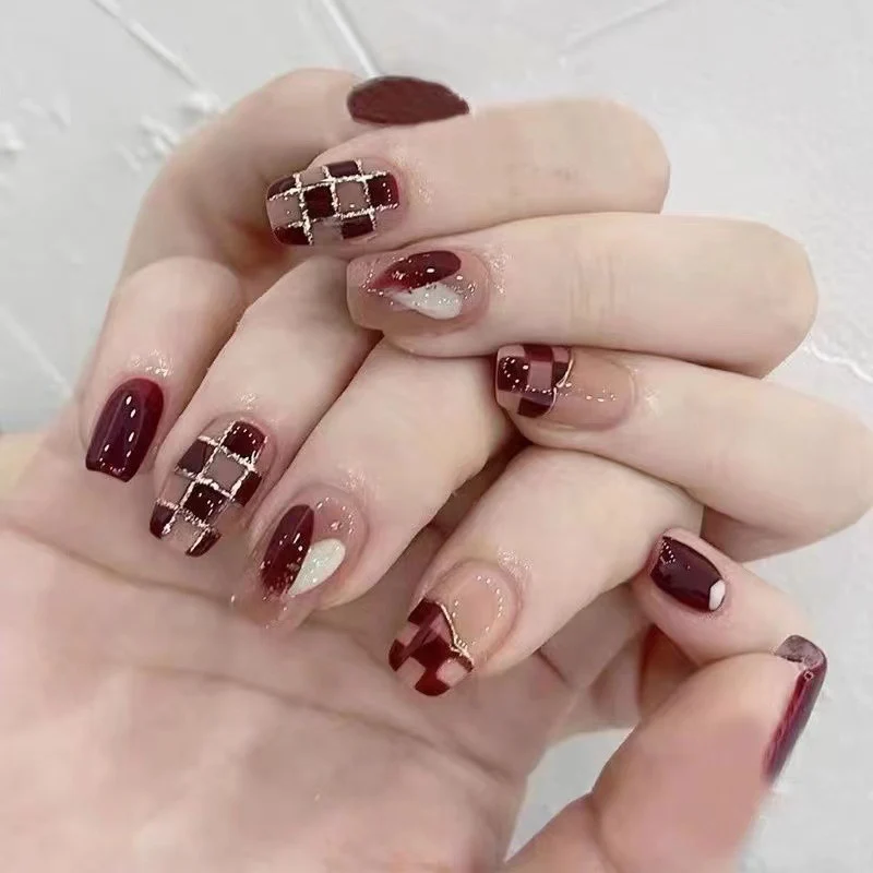 Dekorative Nagelüberzüge