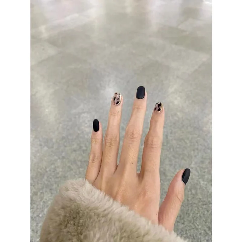 Chic Matte und Glossy Druck Press-On Nägel