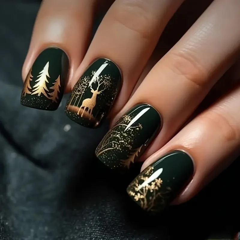 Künstlerische winterliche Nagelkunst