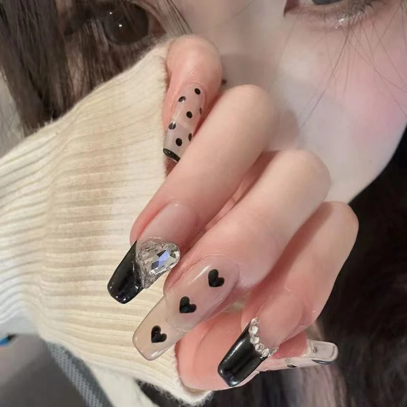 Künstlerisches Herz und Edelstein Press-On Nagelset