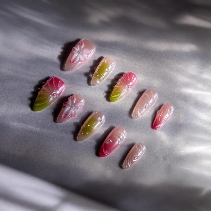 Blumendesign Dekorative Press-On Nagelset