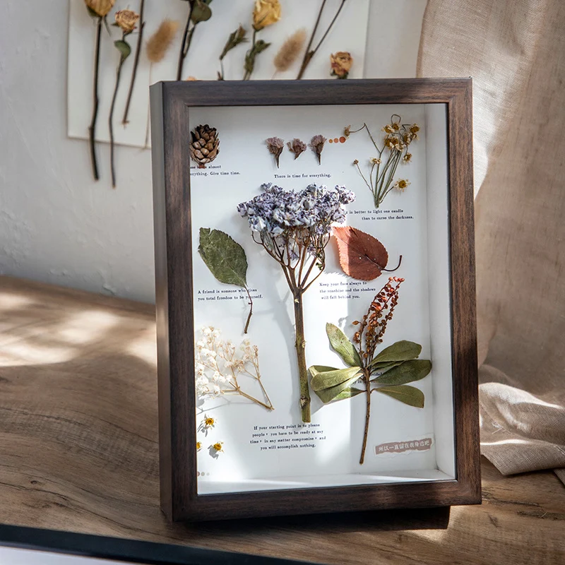 Dekorativer gepresster Blumen Kunstrahmen