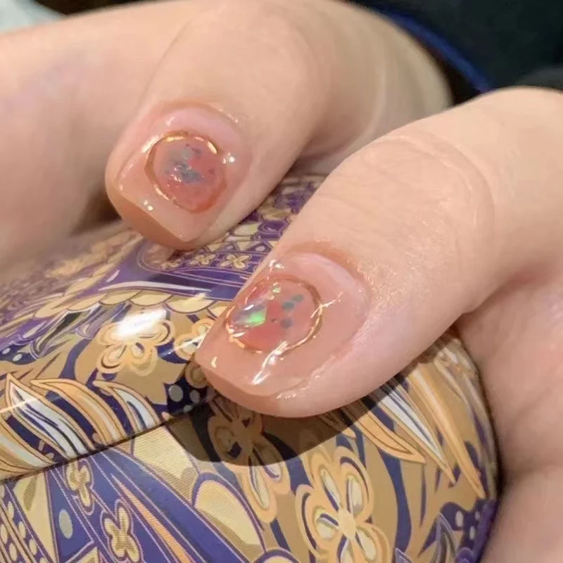 Künstlerisches Gel-Nail-Design