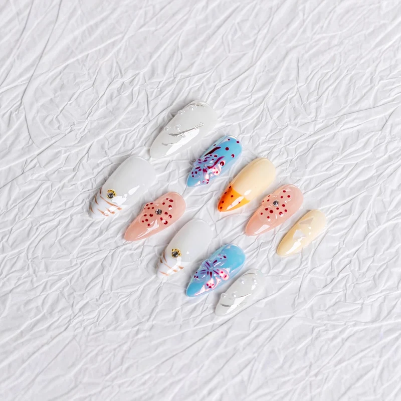 Künstlerisches Florales Design Press-On Nagelset