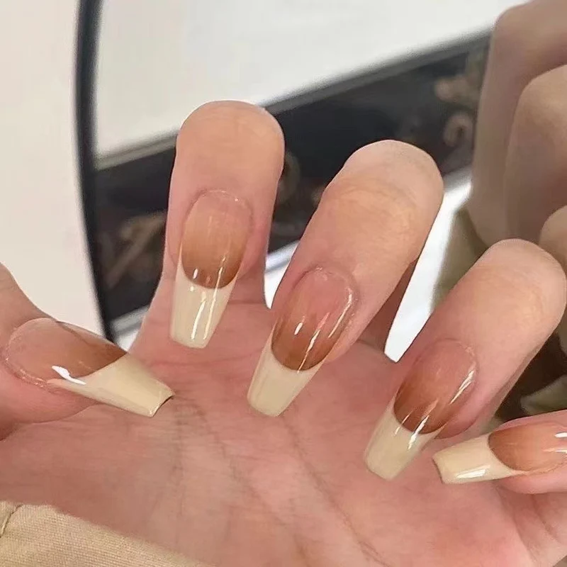 Elegante Ombre French Tip Press-On Nägel