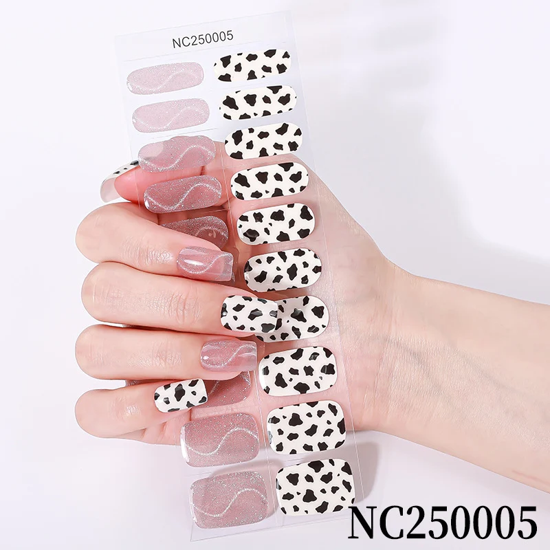 Stylische Nagelkunst Wraps