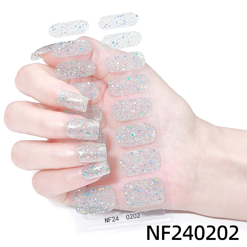 Funkelnde Gel-Nagelwickel