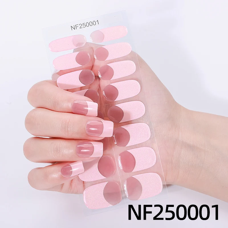 Elegante florale Gel-Nagel-Wickel