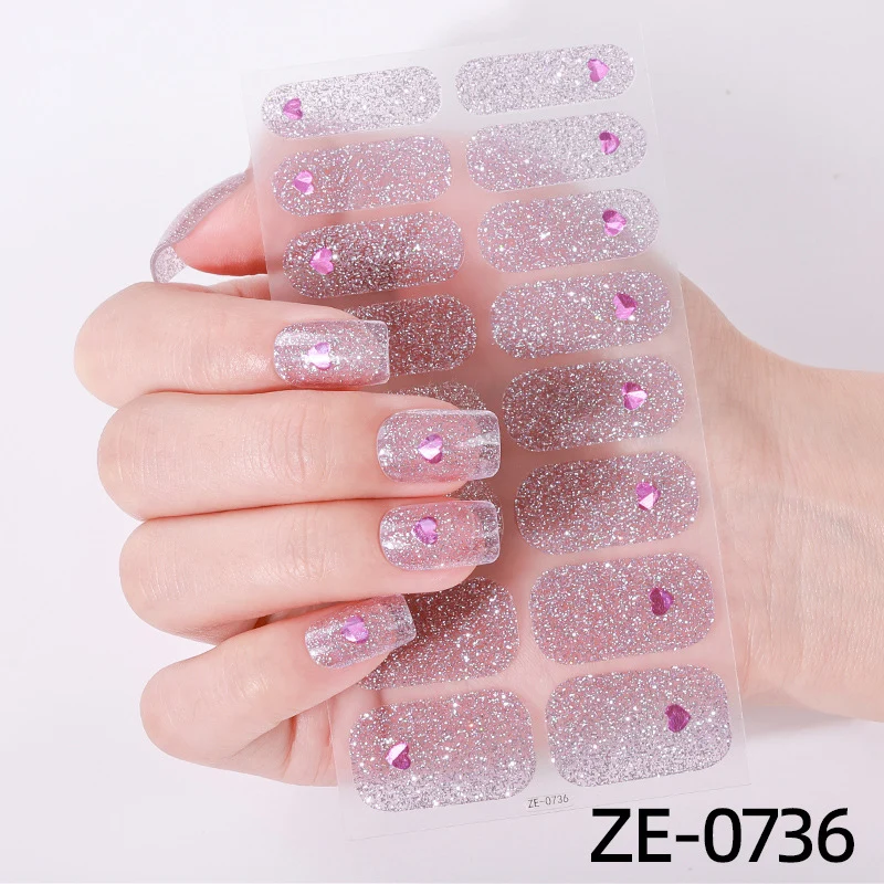 Künstlerische Nagelkunst-Wickel