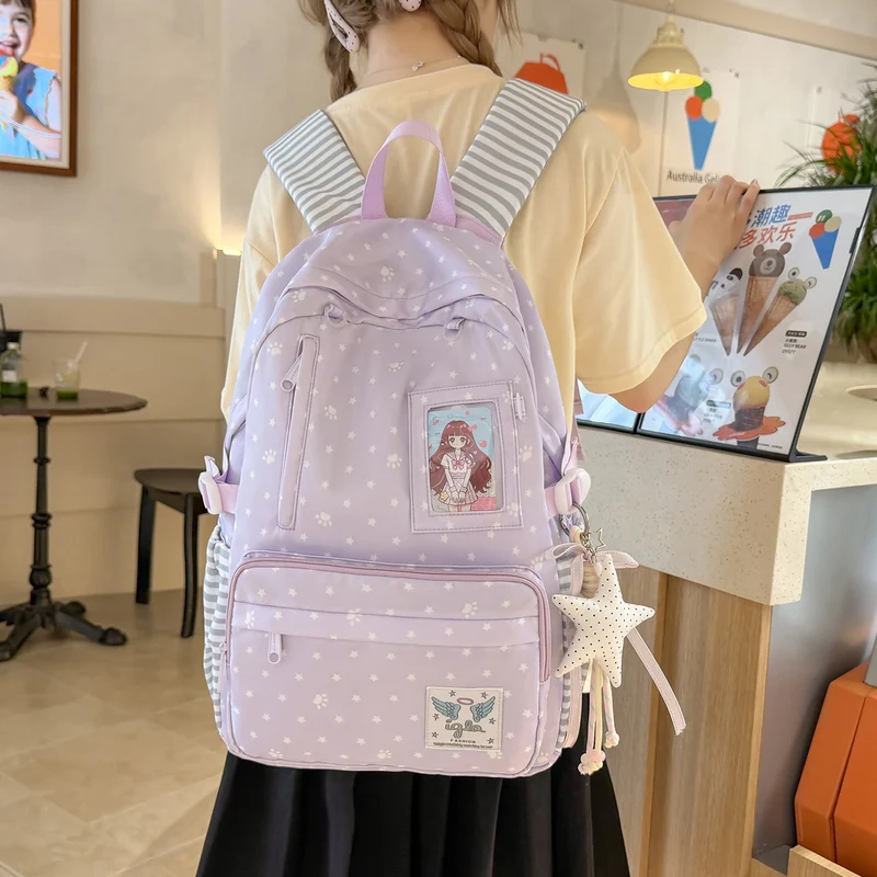 Niedlicher, charakterthematischer Schulrucksack Karnz