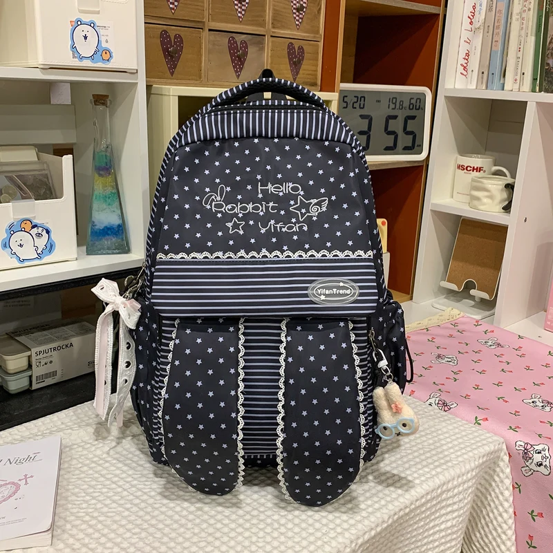 Süßer Rucksack im Hasenohren-Thema Karnz