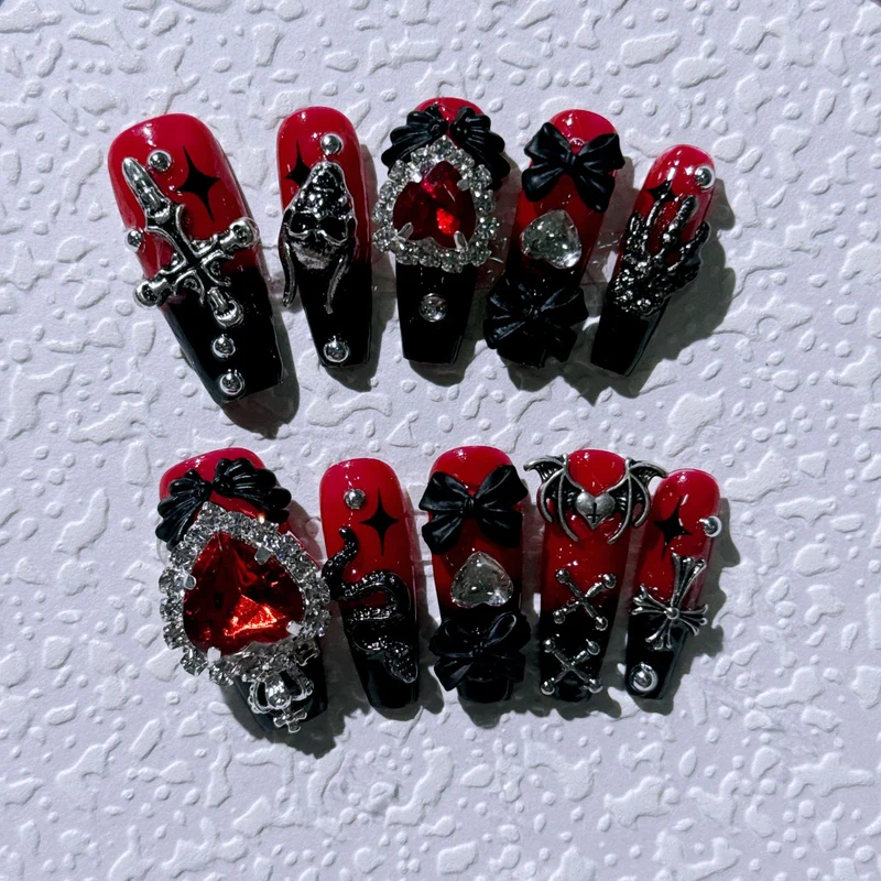 Gothic-inspirierte aufwendige Nagelkunstset