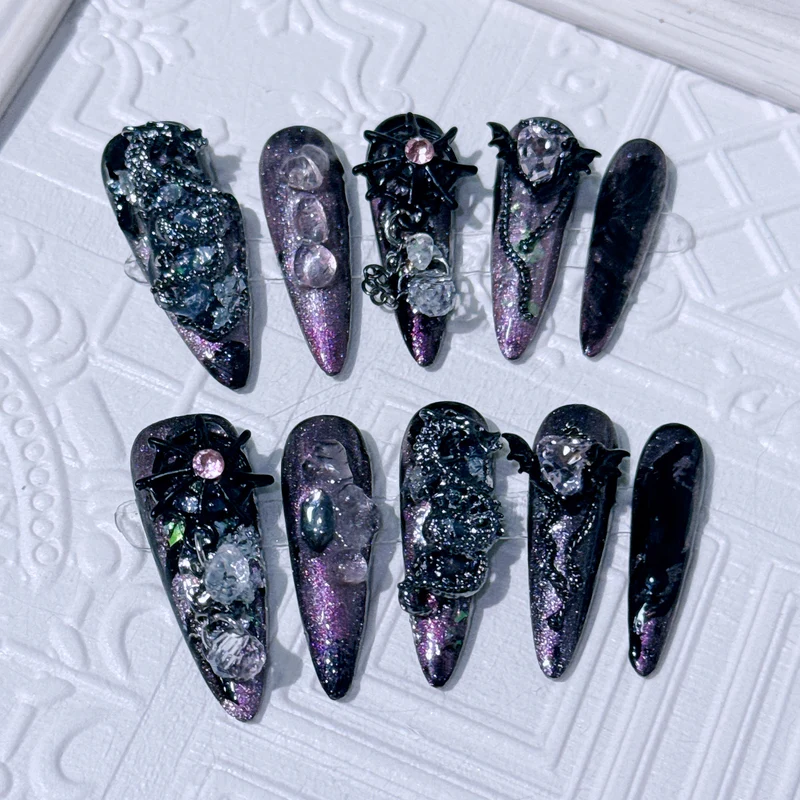 Gothic-inspiriertes dekoratives Spinnen-Nagelkunst-Set
