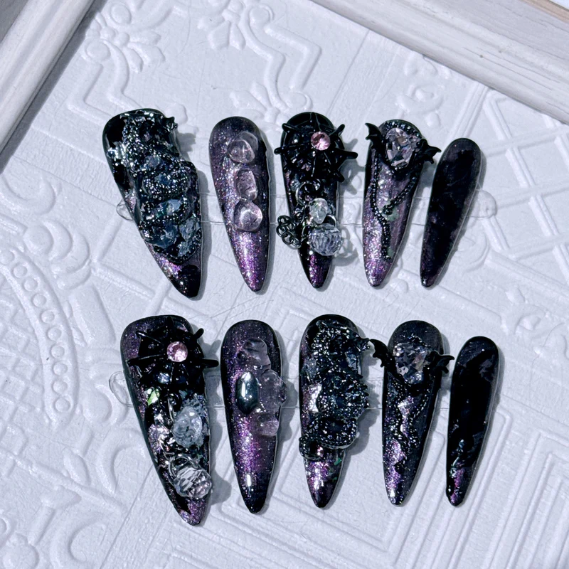 Gothic-inspiriertes dekoratives Spinnen-Nagelkunst-Set