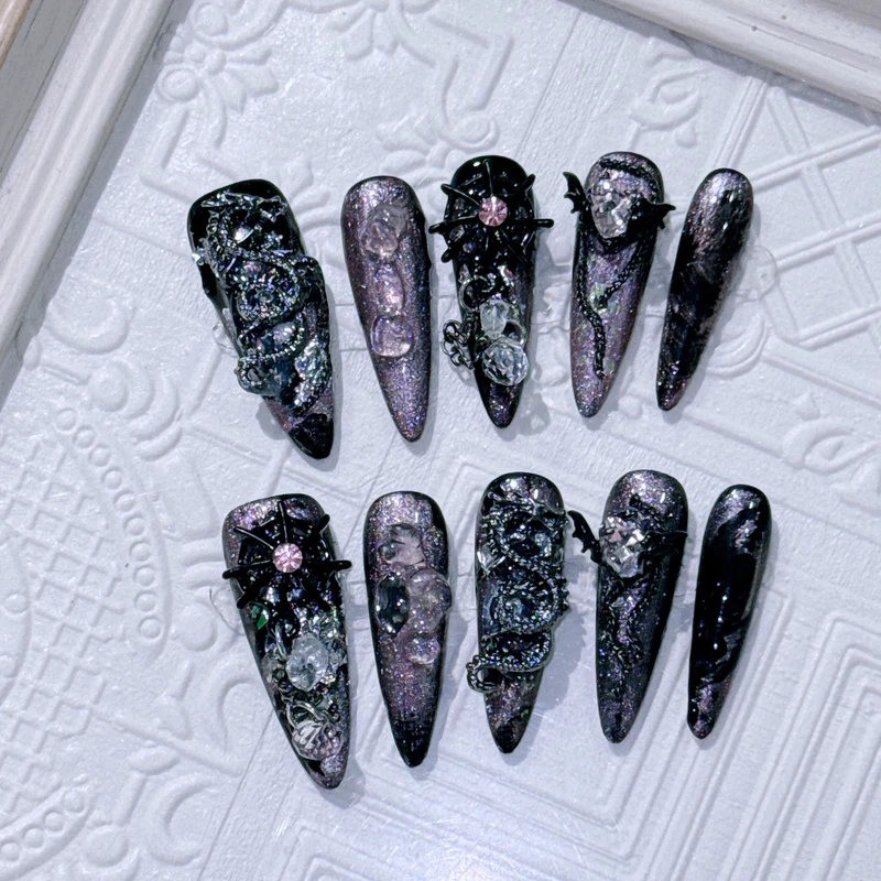 Gothic-inspiriertes dekoratives Spinnen-Nagelkunst-Set
