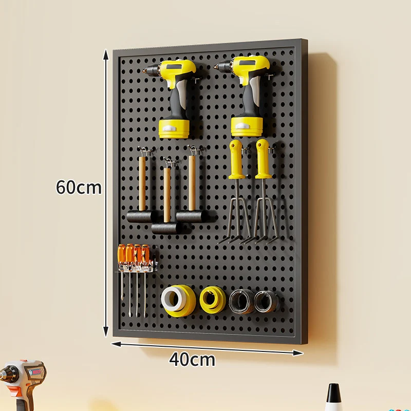 Wandmontierter perforierter Metallwerkzeug-Pegboard-Organizer mit Magnetstreifen und Mehrfachhaken