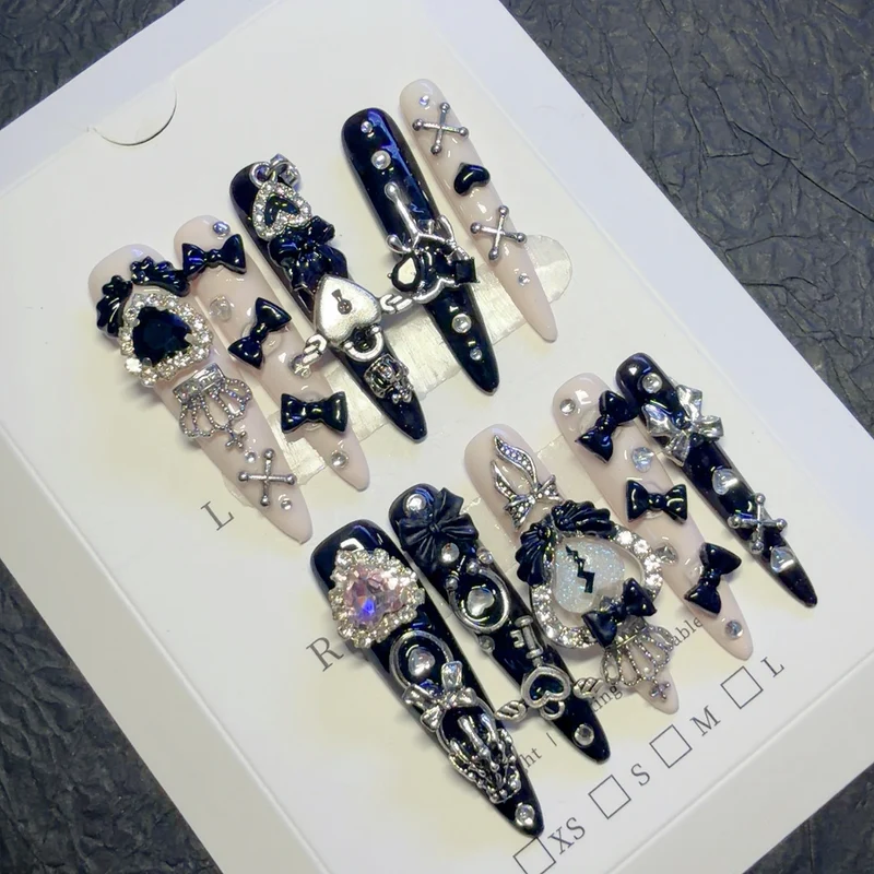 Gothic-inspirierte dekorative Press-On-Nagel-Set