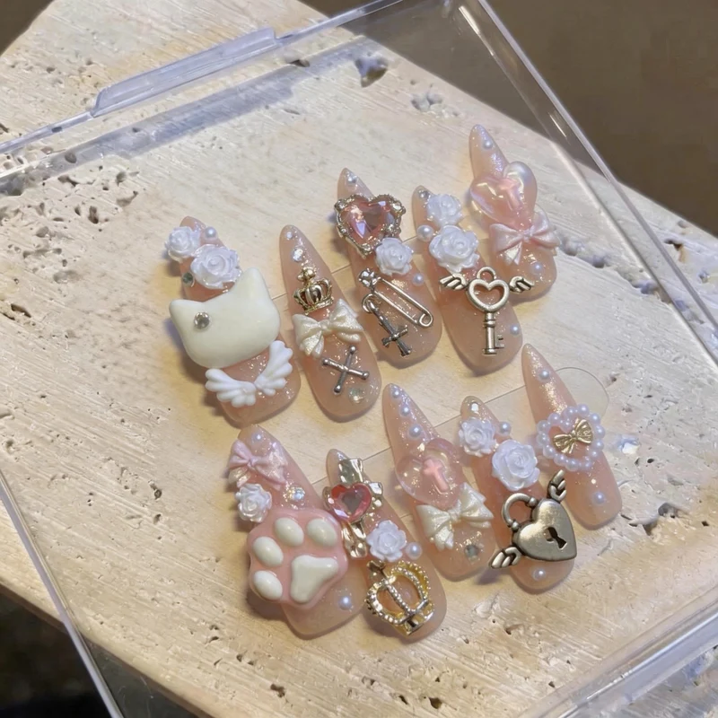 Launische Charakter-Themen 3D Press-On Nagelkunstset
