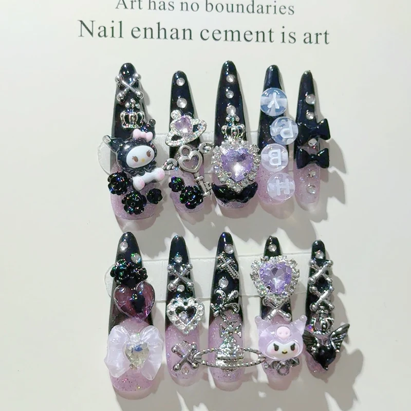 Dekorative Nagelkunst