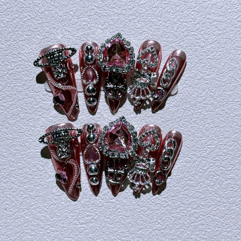 Glamouröse Nagelkunst Verlängerungen