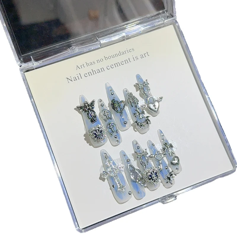 Glamouröse dekorative Nagelspitzen
