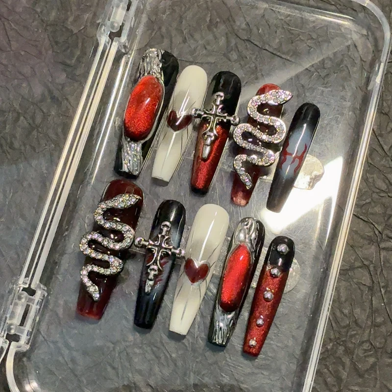 Dekoratives gotisches Kunst Press-On Nagelset